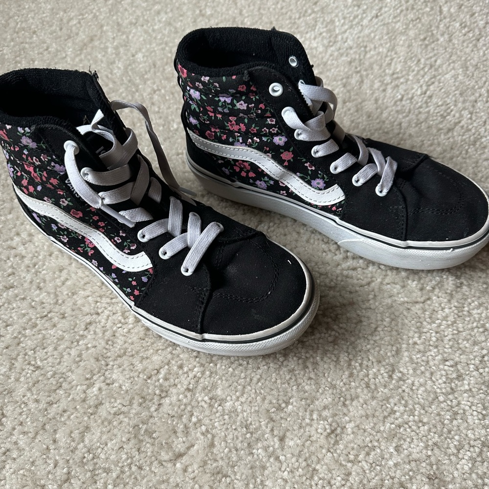 GIRLS VANS